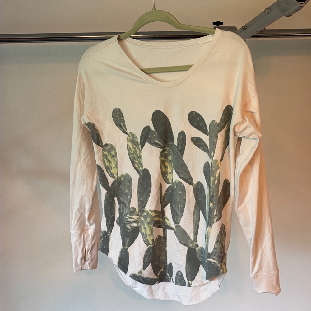Lululemon Weekend Long Sleeve White / Prickly Pear Multi Size 6